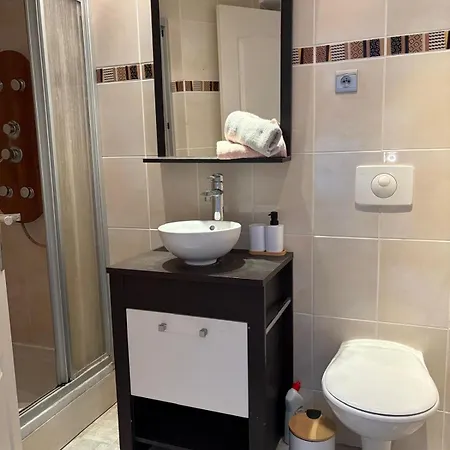6 Pers Dans Château Clim, Tourelle Privée * Candillargues