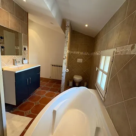6 Pers Dans Chateau Clim, Tourelle Privee * Candillargues